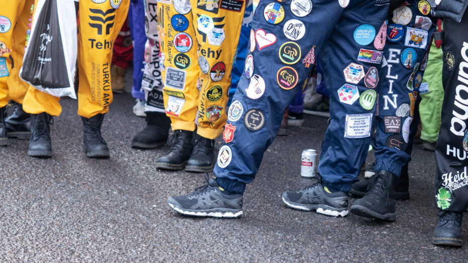 Students overalls in yellow and blue colours.