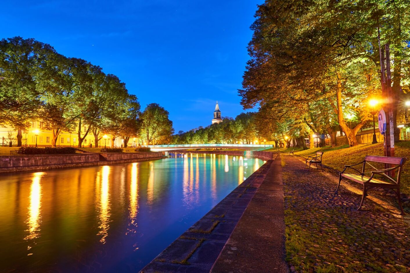 Picture of River Aura in Turku during a summery night